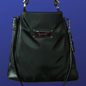 Calvin KLEIN 100% Nylon Synthetic/Faux Leather Tote, Black, Pre-owned/EXCELLENT